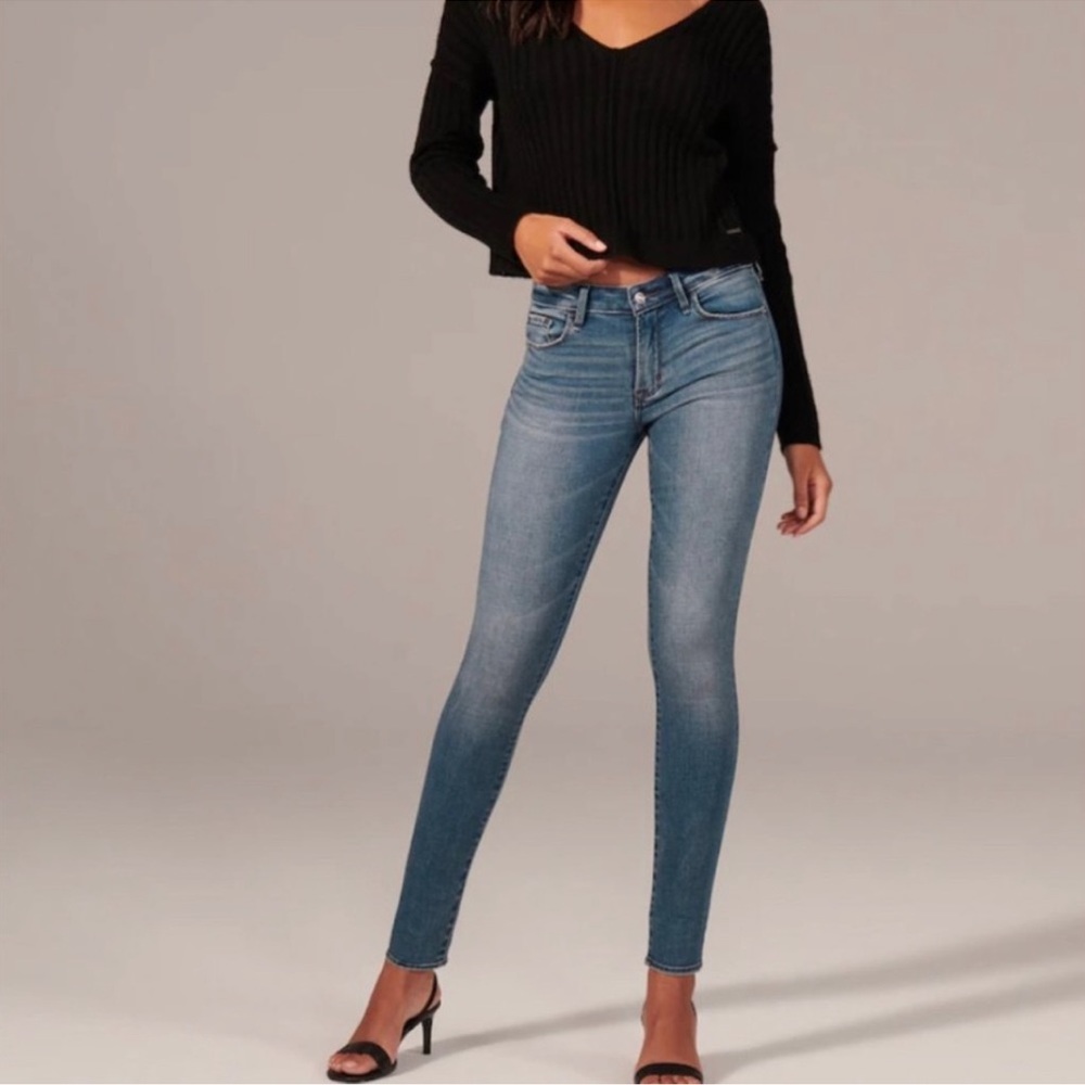 Abercrombie & Fitch Super Skinny Mid Rise Jean
